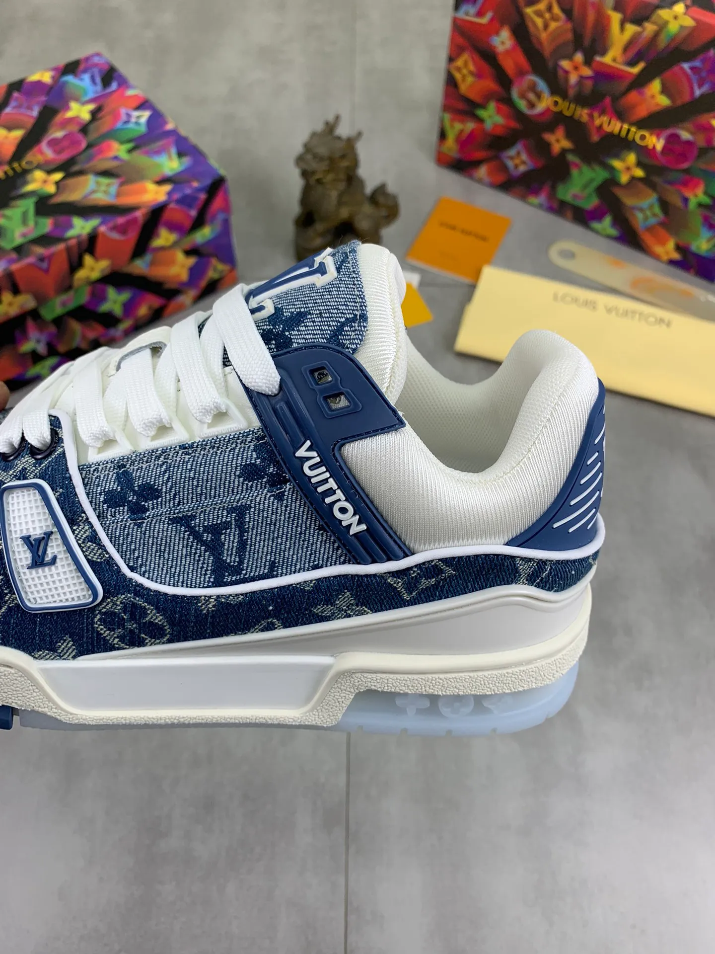 Men's men's shoes 💰P540 New style 💰💎💎Latest color High version 2025Louis*Vuitto* LV Traine Catwalk TRAINER outsole and fabric private model A shoe that definitely costs a lot of money and effort. This series was designed after the arrival of Vifgil. It is favored by many fans every season. Original TPU outsole Original packaging Men's size: 38-45 (46 can be customized) Color: 2️⃣ colors available (available from stock, super fast delivery)